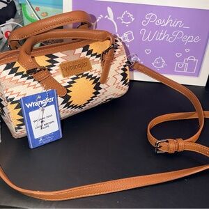 🤠NWT Wrangler Women's Brown and Cream Crossbody Mini Bag